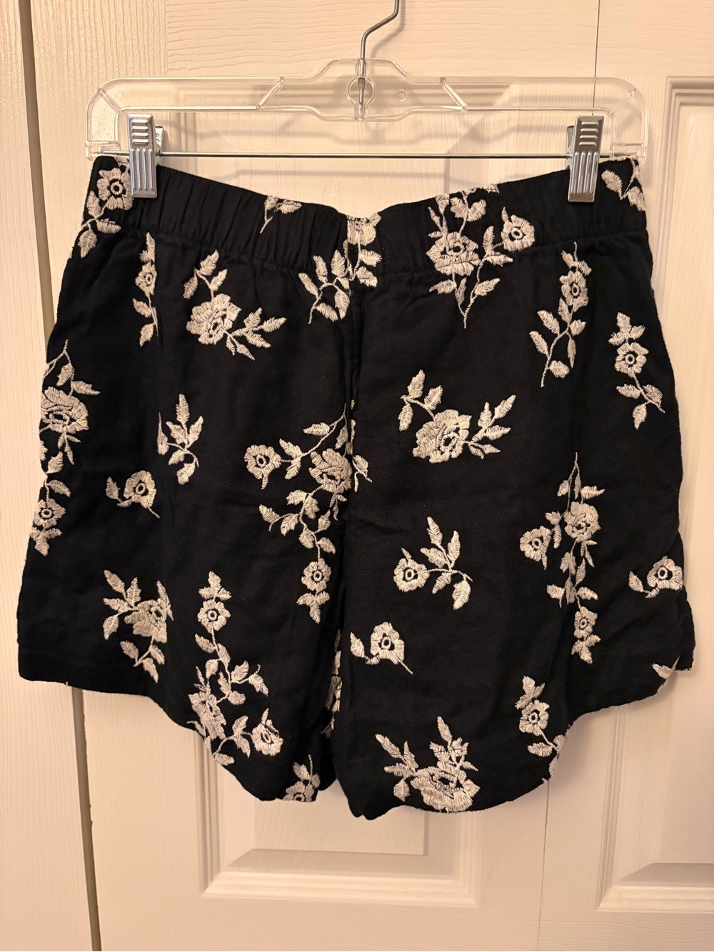 Abercrombie & Fitch Black Linen Shorts with White Floral Embroidery